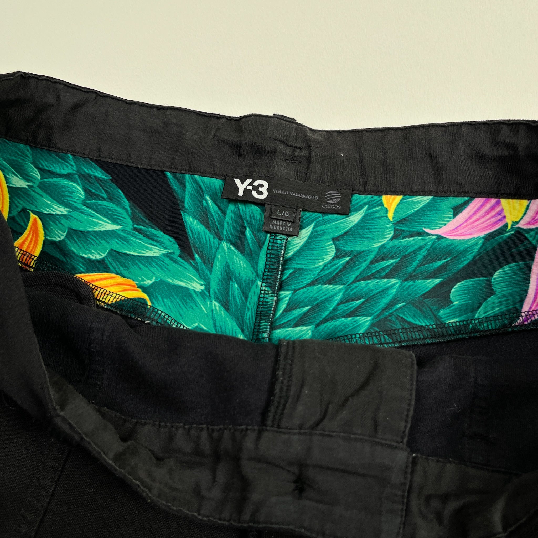 Y-3 Adidas popular Yohji Yamamoto Mens Blk Shorts