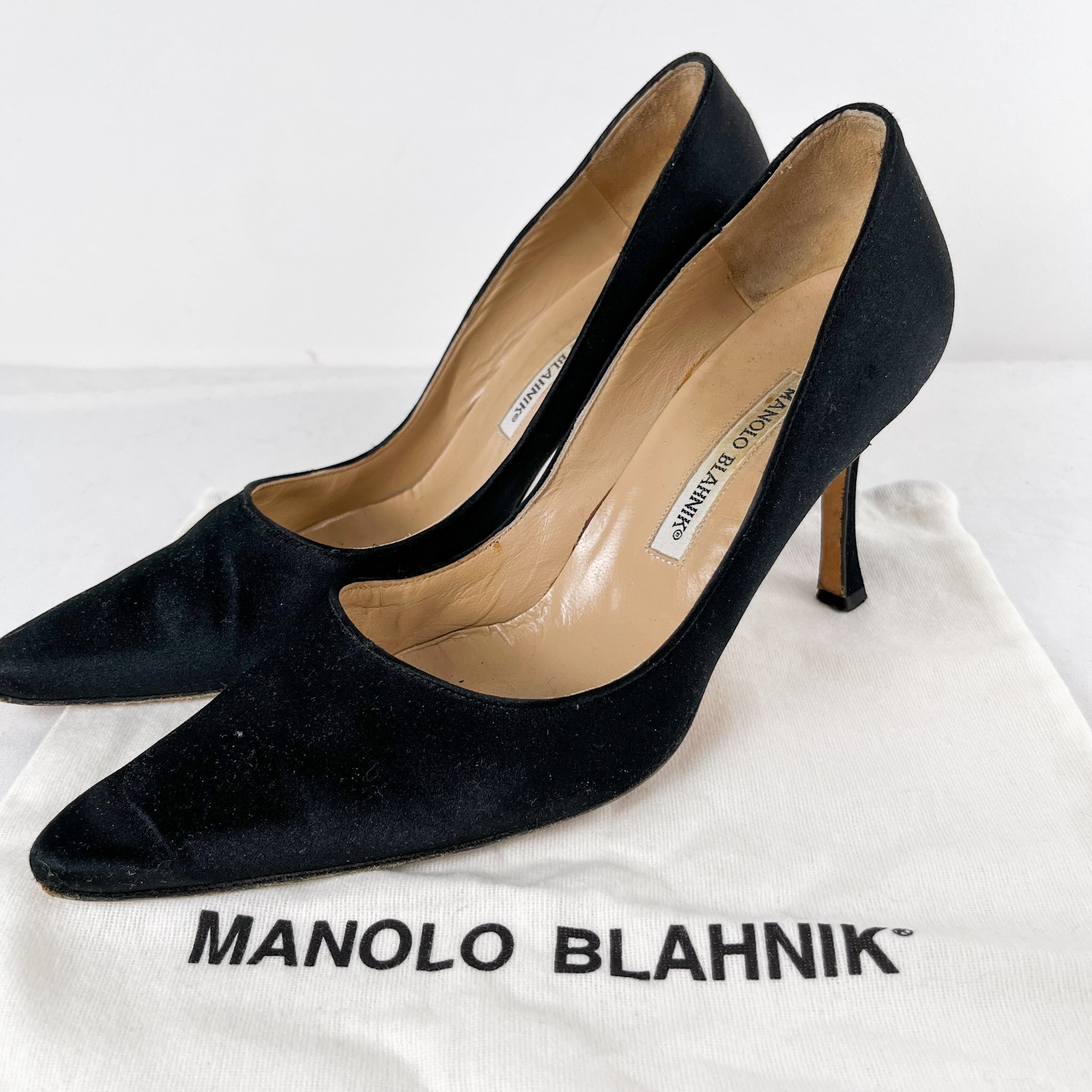 Manolo fashion blahnik satin heels